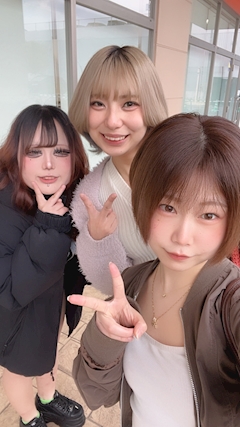 らら「出勤しまーす!!」