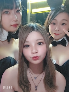 なな「出勤してまふ🐰」
