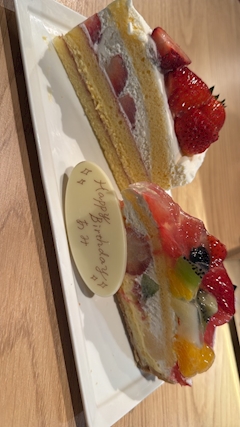 アミ「🎂🎉」