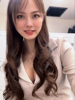 プロフィール写真15・🐰岡田ゆみ🐰｜CLUB ONE CHAN ミナミ 心斎橋・ワンチャン ミナミ シンサイバシ - ミナミの熟女パブ/熟女キャバクラ
