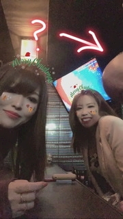 あい「なにか写り込んでる😱」