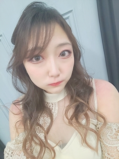 プロフィール写真2・ゆり｜LOUNGE PUB elf・エルフ - すすきのパブ