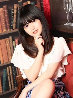 プロフィール写真4・しほ💎｜ドレスGIRL'S BAR ティアラ - 池袋西口のガールズバー