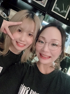 小林 愛「金曜日ー！」