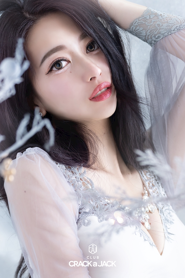 プロフィール写真3・芹沢　莉緒｜