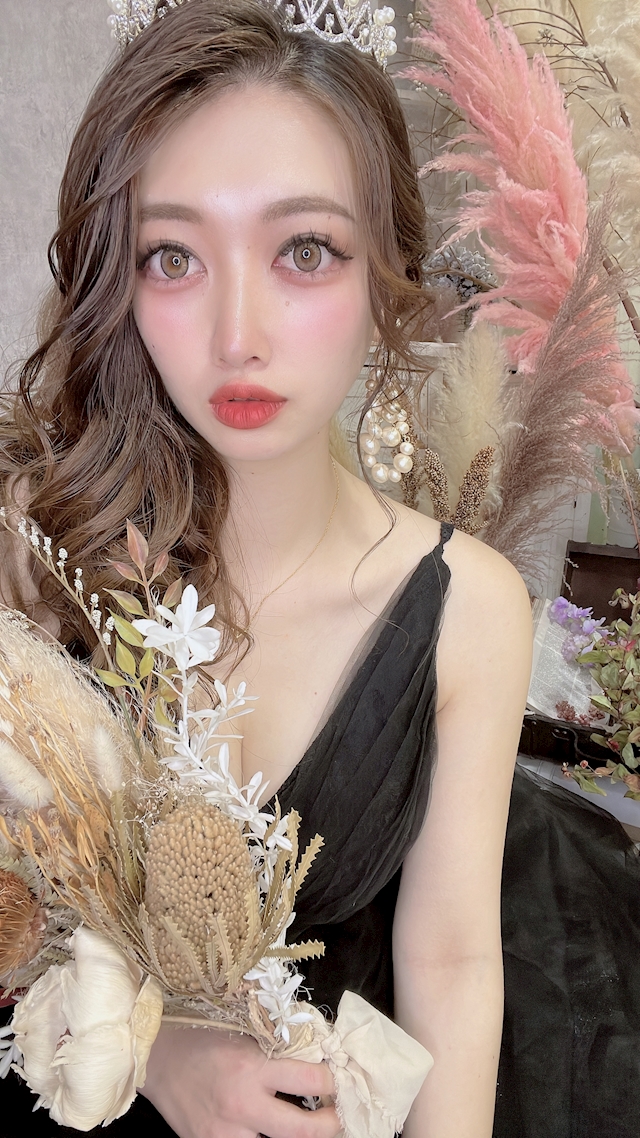 プロフィール写真8・芹沢　莉緒｜