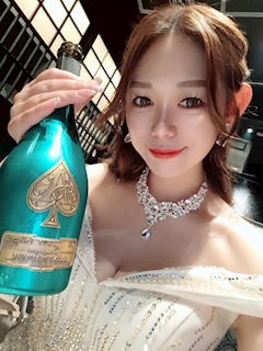 プロフィール写真6・ゆうき｜楽GAKU 金山本店・ガク - 名古屋 金山の熟女パブ/熟女キャバクラ