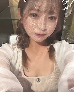 つきな「🤍」