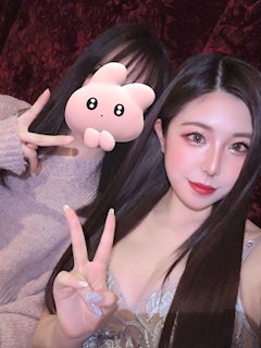 🩵まなか🩵「ガールズご来店👱🏻‍♀️🧡」