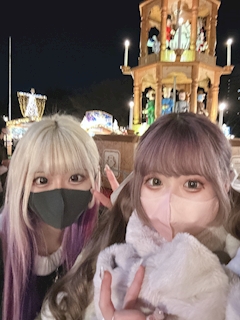 えみる🎀💉「クリスマスマーケットいきました🤍」