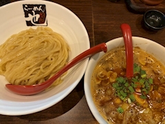 みれい「🍜」