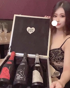 プロフィール写真4・RENA｜CABAR LEPUS・キャバーレプス - 新潟駅前のキャバクラ