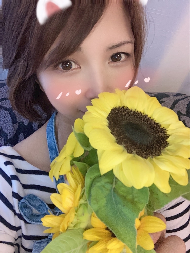 向日葵～🌻🌻🌻🌻🌻🧡💙🧡💙😍 先日のお礼続き💙🧡💙🧡🙇🙏 - 土屋