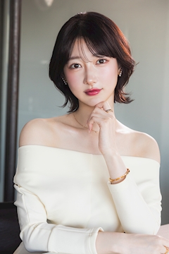 プロフィール写真5・あまの えま|BARCELONA 桃李・トウリ - すすきののニュークラブ(キャバクラ)