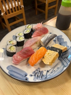 梨華「お寿司🍣」