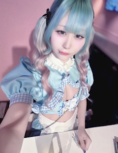 みあ