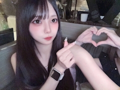 アリサ「髪がサラサラ～🧚🏻‍♀️」