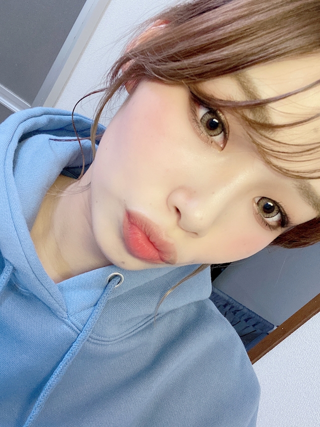 プロフィール写真3・愛瀬 ゆうか｜