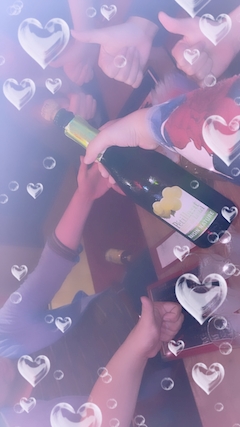 いちご「2年目もよろしく( ᜊ > - < )ᜊ」