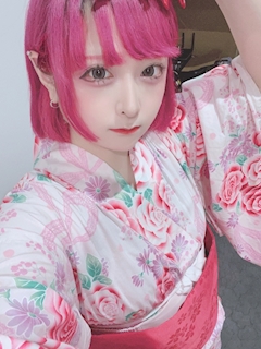 いちご「8月くんじゃあね 夏らしいことが少しできて悔いは無いよ だから明日から肌寒くして」