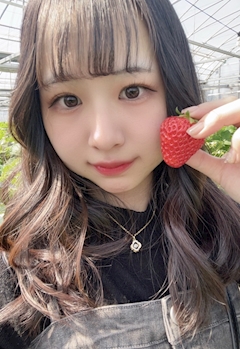 ひまり💝TRANES（トラネス）「今年もいちご狩り行けて満足だ～🍓💕」