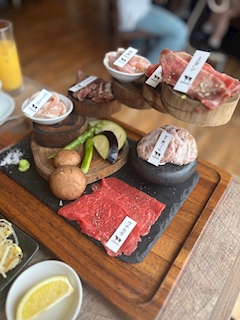 なぎ「女子会🥩✨」