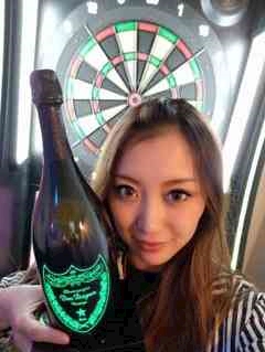 プロフィール写真5・よしな｜Girl's Bar Blue・ブルー - 歌舞伎町のガールズバー