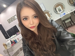 月城 りあ「次の髪色なににしよう💭」