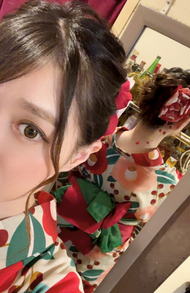 プロフィール写真1・まこ｜ミナミ キャバクラ・シュシュールアネックス