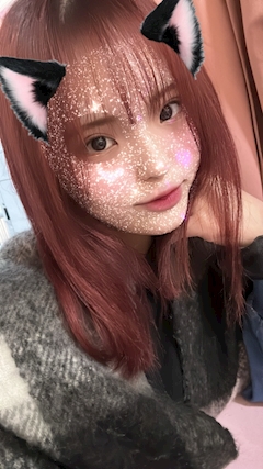 ぴよ「シュークリーム🌚」