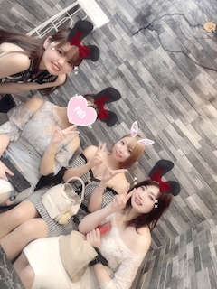華咲みゆ「昨夜お暇で入口待機ﾊﾟｼｬﾘ! Σpω･´)」