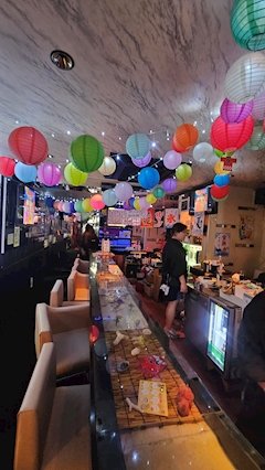 オナベ店長りょう「夏祭りに向けての内装！」