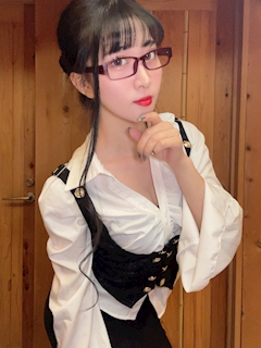 プロフィール写真14・彩 珠莉🏰🌈｜楽GAKU 金山本店・ガク - 名古屋 金山の熟女パブ/熟女キャバクラ