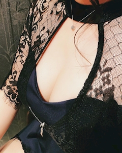 プロフィール写真1・竹下　葵｜熟女キャバクラ ROSSER・ロジェ - 中洲の熟女キャバクラ