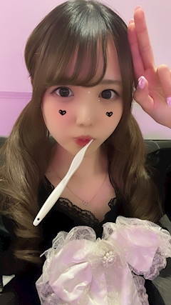 りなちょ🤍エミリー「2月24日出勤𓂃🎀𓈒𓏸」