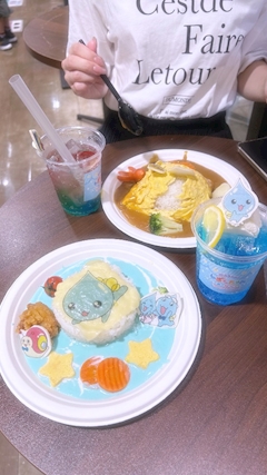 もも「しずくちゃんカフェ💧」