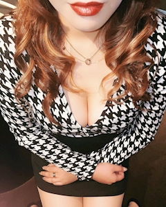 プロフィール写真2・田中 雅彩美|熟女キャバクラ ROSSER・ロジェ - 中洲の熟女キャバクラ