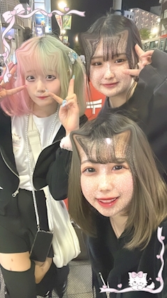 ミア「いーーっしゅんお店👍🏻」