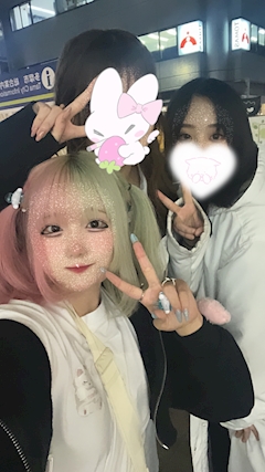 ミア「いーーっしゅんお店👍🏻」