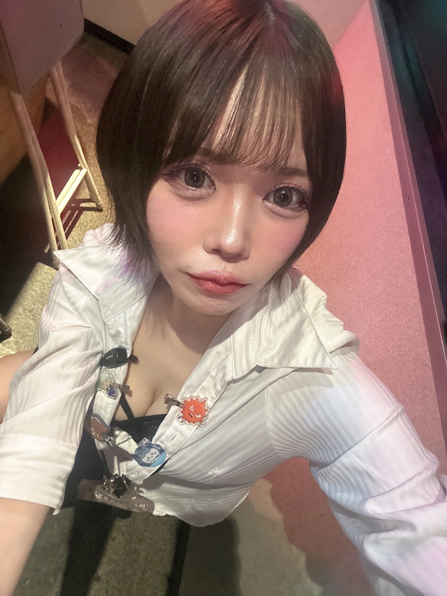 える GIRL'S BAR JUNGLE