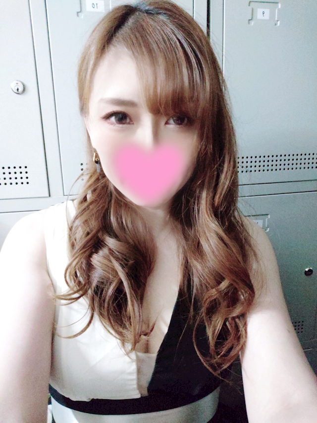 プロフィール写真2・榎村　栞里｜錦 キャバクラ・Mrs.CAFE 離宮