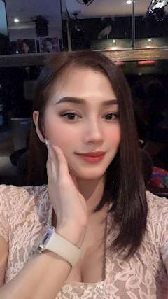 プロフィール写真3・HANA｜club 花水木・ハナミズキ - 名古屋 栄のインターナショナルパブ