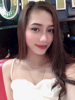 プロフィール写真6・HANA｜club 花水木・ハナミズキ - 名古屋 栄のインターナショナルパブ