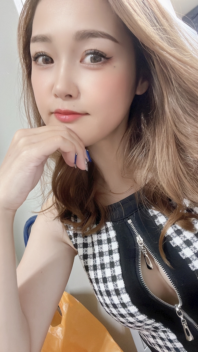 プロフィール写真3・水嶋　あゆみ｜錦 キャバクラ・Mrs.CAFE 離宮