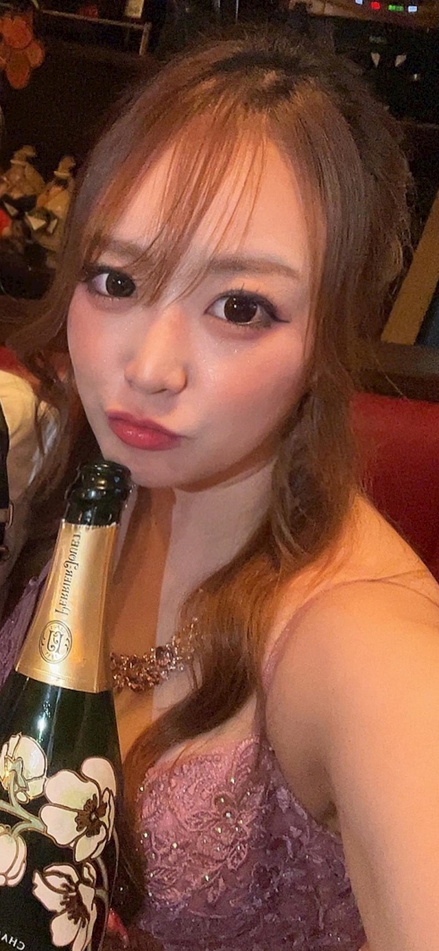 ありさ Club Rio