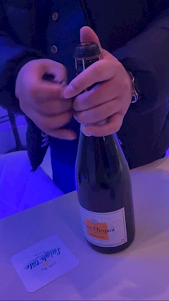 みお「1126 🫶🏻」