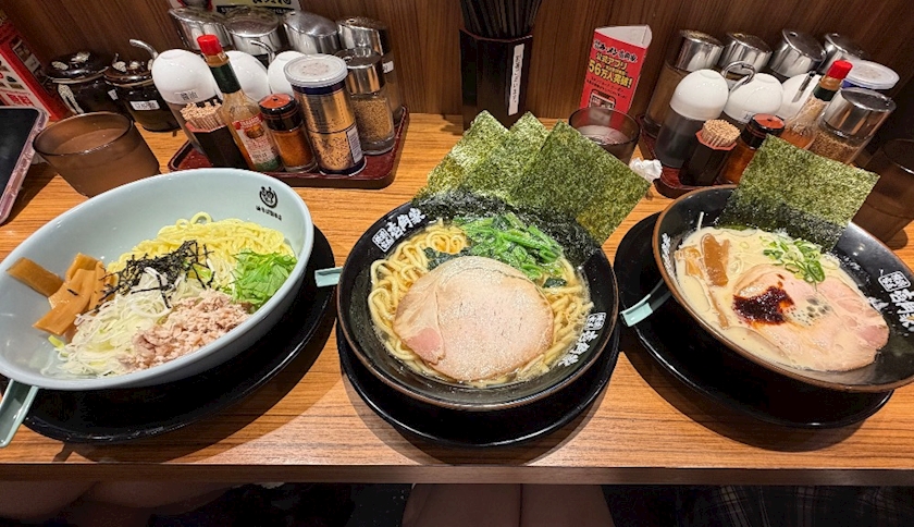 しろ
