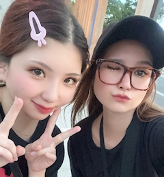 ゆき「お外で🍷」