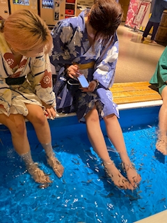 👯りく👯「まちとドクターフィッシュ」