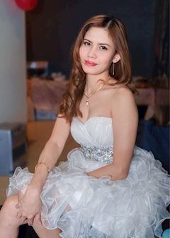 プロフィール写真6・Eri ❤️💋|CLUB PARIS・パリス - 名古屋 栄のインターナショナルパブ